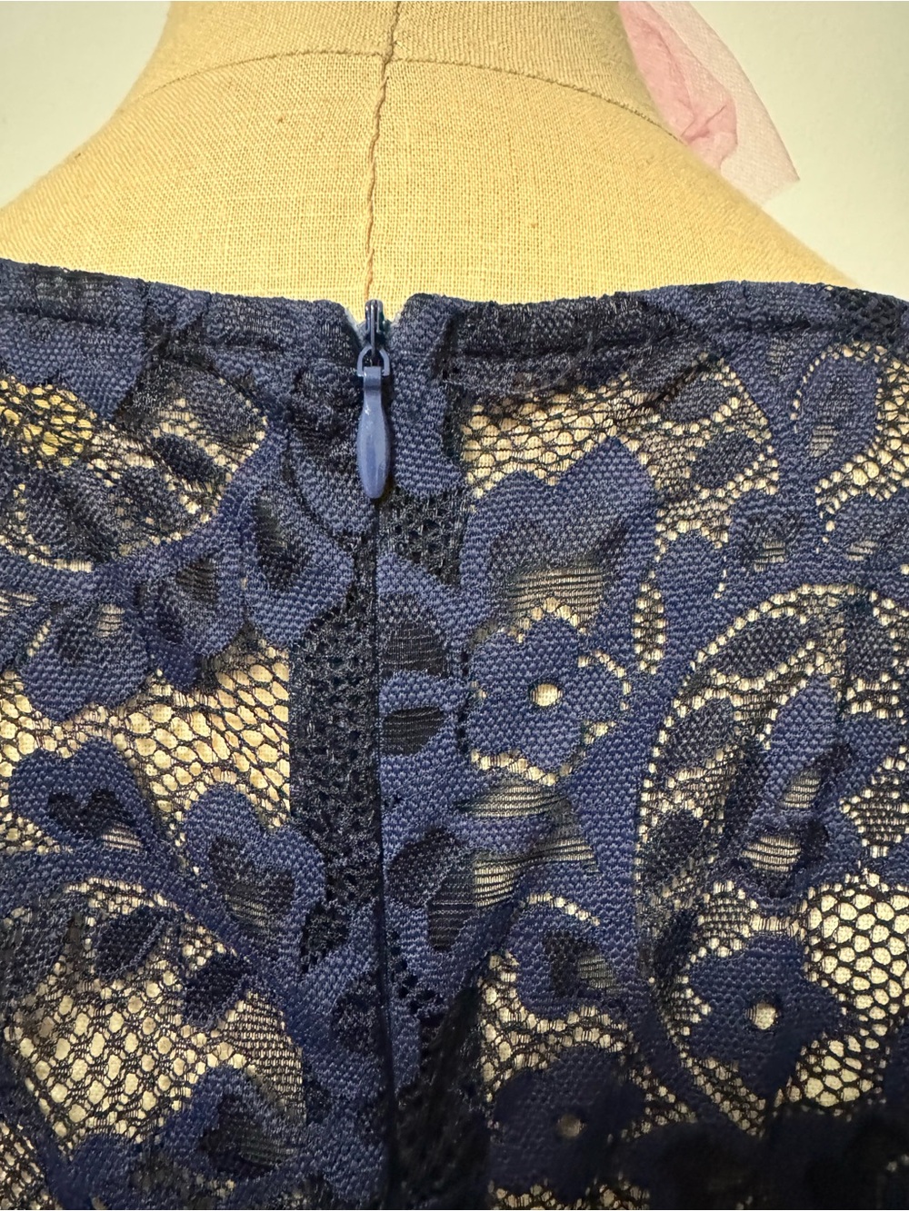 MissMny Navy Lace Floor Length Dress with Satin Waist Size Large - Picture 6 of 6